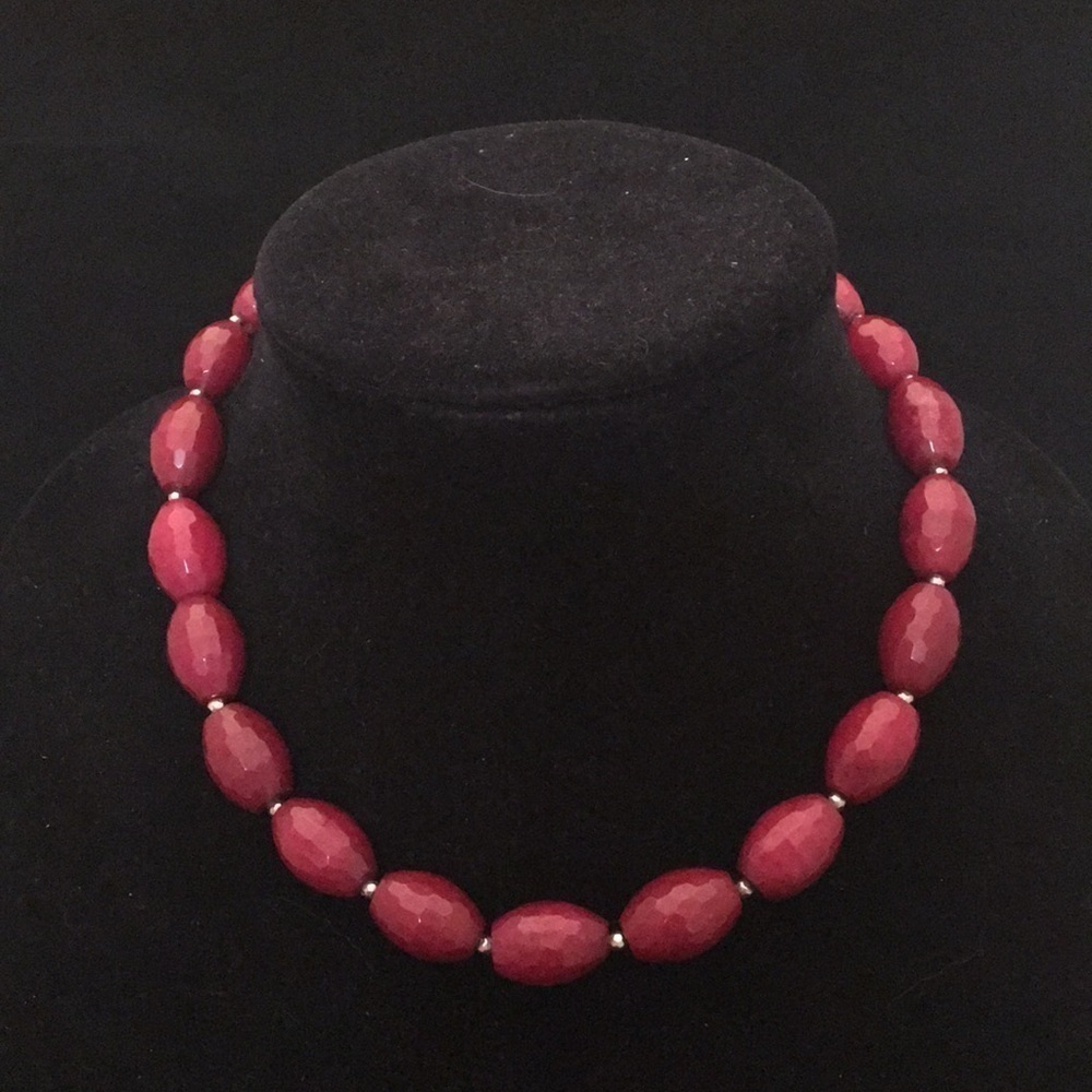 White House Black Market Red Jade Necklace New - Picture 2 of 8